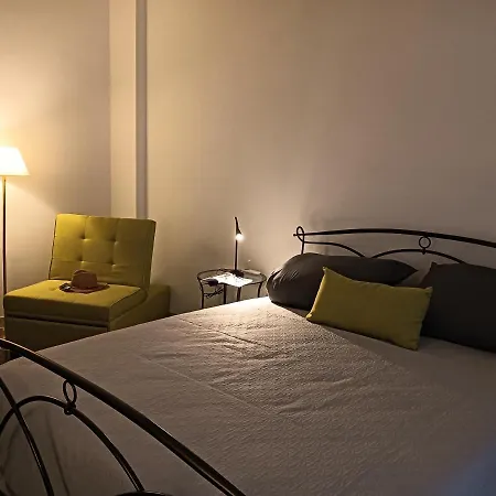 Laura Domus Apartment