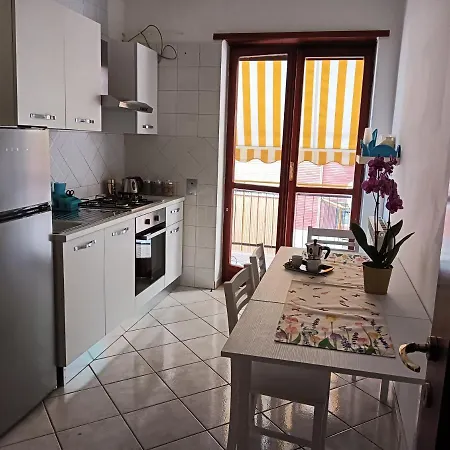 Laura Domus Apartment Portici