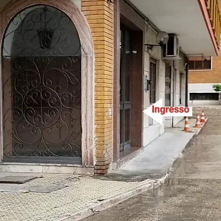 Laura Domus * Portici
