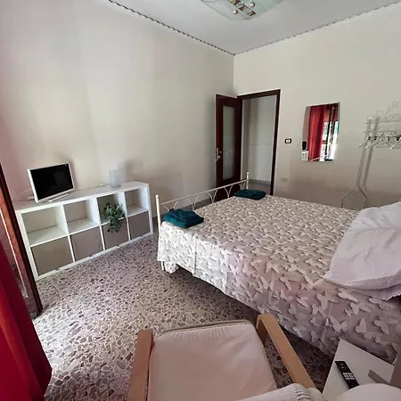 Laura Domus Apartment