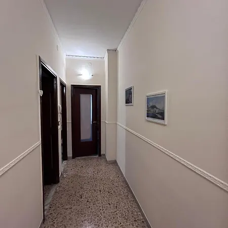 Laura Domus Portici