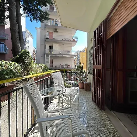 Laura Domus Apartment